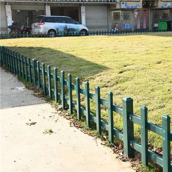 墨綠色草坪欄桿 院墻施工護欄 企業綠化隔離柵