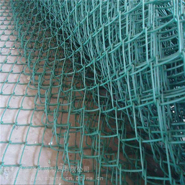 2米4米籃球場圍欄網 浸塑勾花護欄 運動防護網綠色體育網